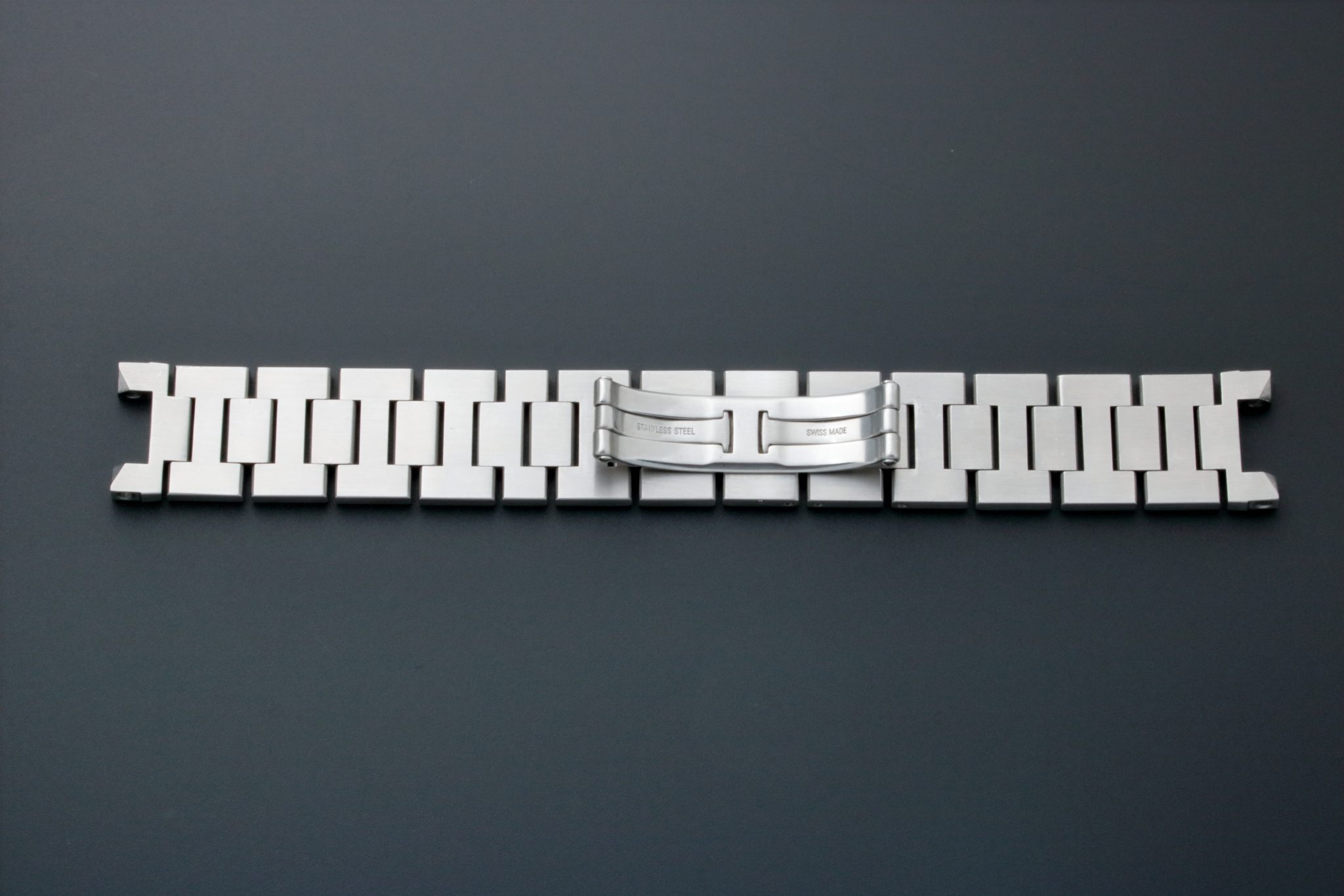 Lot #4992 – Cartier Pasha Watch Bracelet 18MM Stainless Steel Lot #4992 – Cartier Pasha Watch Bracelet 18MM Stainless Steel Cartier Lot #4992 – Cartier Pasha Watch Bracelet 18MM Stainless Steel Cartier Cartier