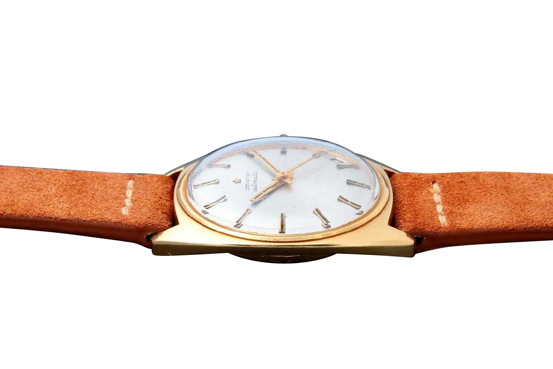 Lot #3223 – Vintage Gents 18k Yellow Gold Zenith Date Watch Lot #3223 – Vintage Gents 18k Yellow Gold Zenith Date Watch Vintage Lot #3223 – Vintage Gents 18k Yellow Gold Zenith Date Watch Vintage Auction