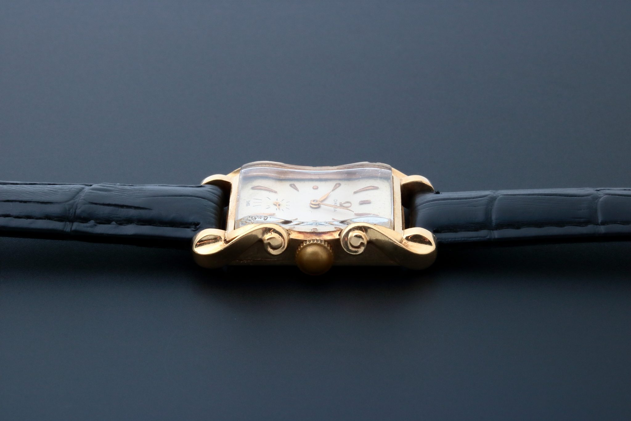 Lot #3221 – Rare Vintage 14k Yellow Gold Omega Watch Lot #3221 – Rare Vintage 14k Yellow Gold Omega Watch Omega Lot #3221 – Rare Vintage 14k Yellow Gold Omega Watch Omega Fancy Lugs