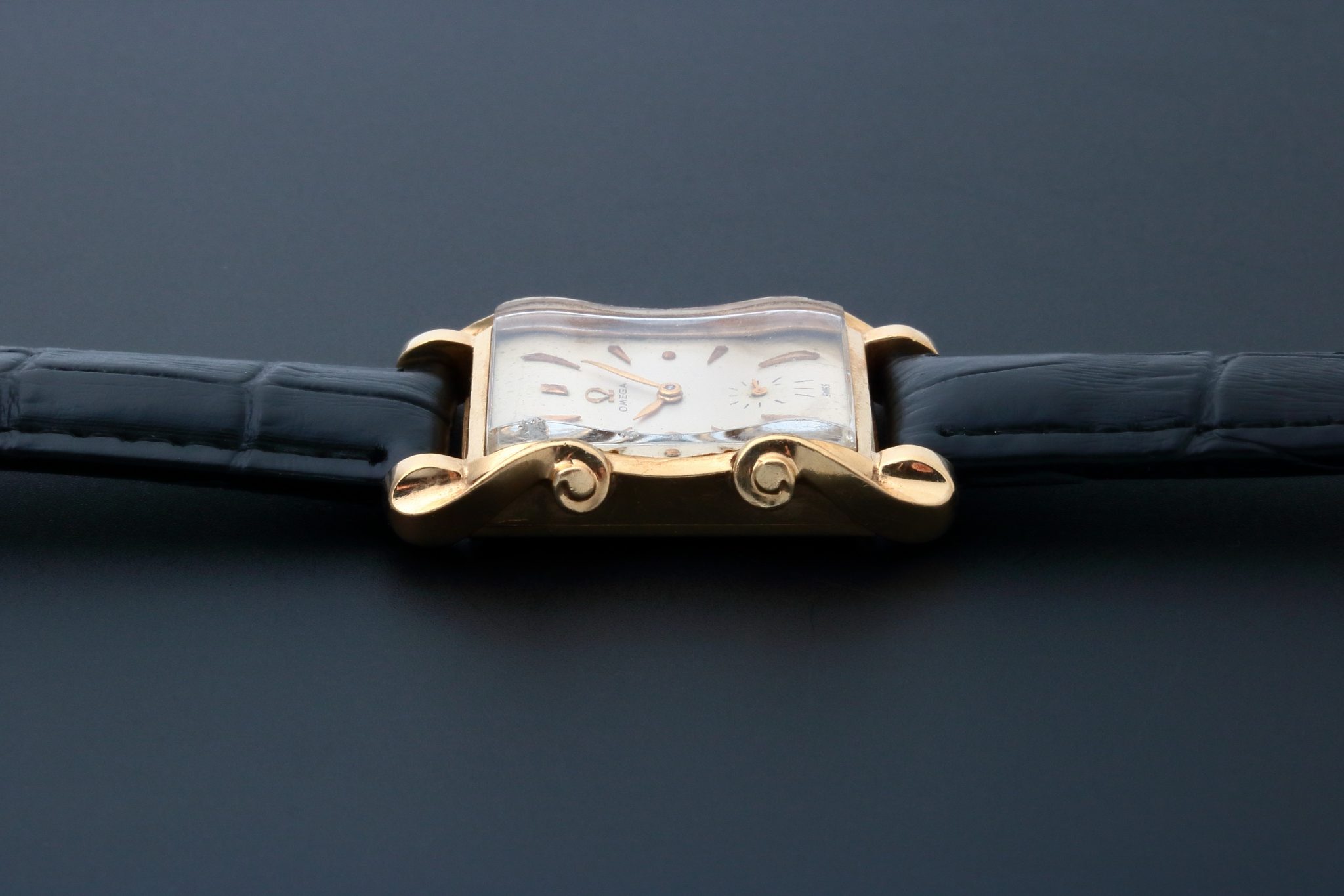 Lot #3221 – Rare Vintage 14k Yellow Gold Omega Watch Lot #3221 – Rare Vintage 14k Yellow Gold Omega Watch Omega Lot #3221 – Rare Vintage 14k Yellow Gold Omega Watch Omega Fancy Lugs