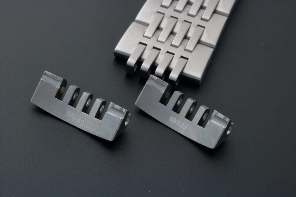 Tag Heuer Autavia Rice Bracelet 20MM / 152MM FAA008-FB3088 – Baer & Bosch Auctioneers