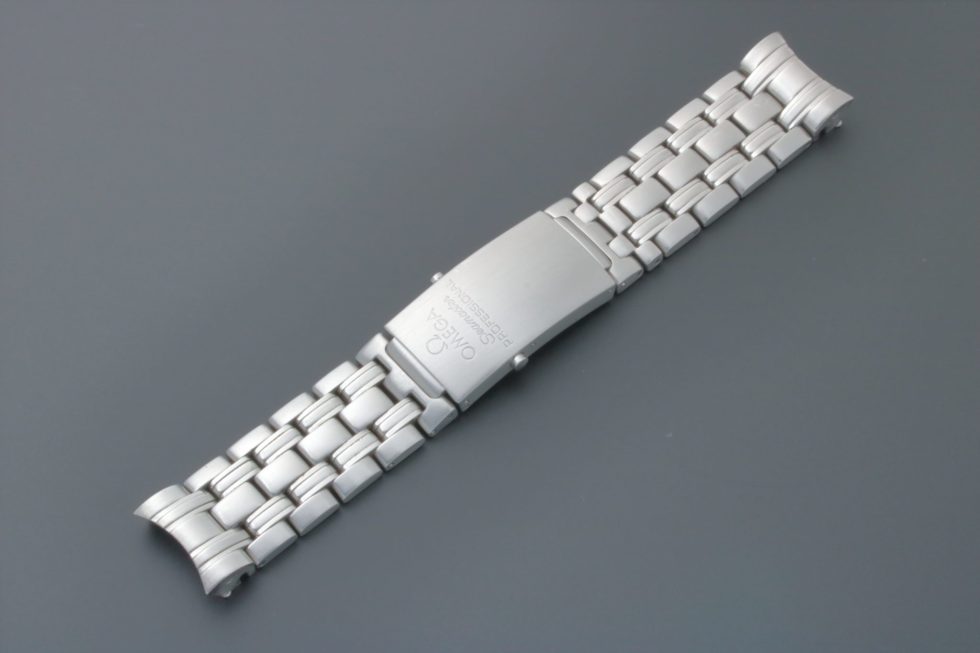 Omega Seamaster Professional Watch Bracelet 1504-826 20MM – Baer & Bosch Auctioneers