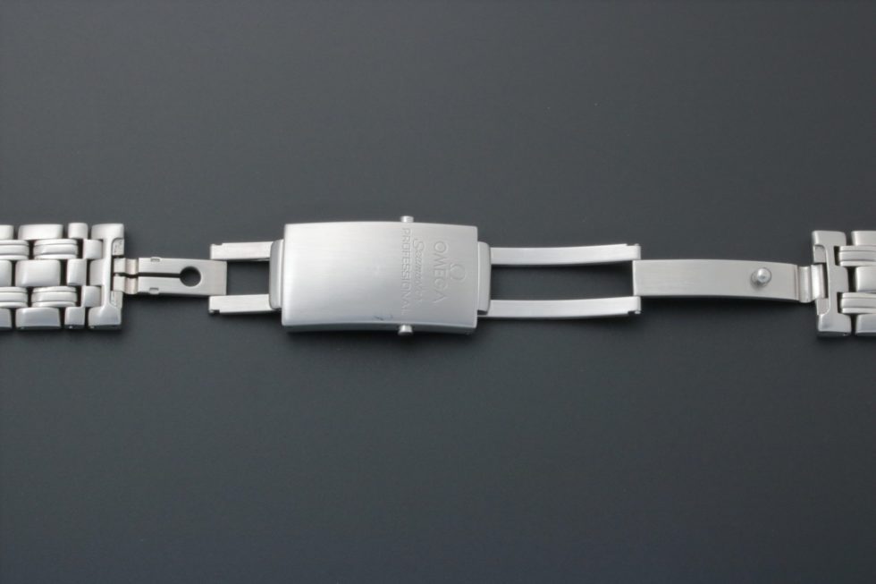 Omega Seamaster Professional Watch Bracelet 1504-826 20MM – Baer & Bosch Auctioneers
