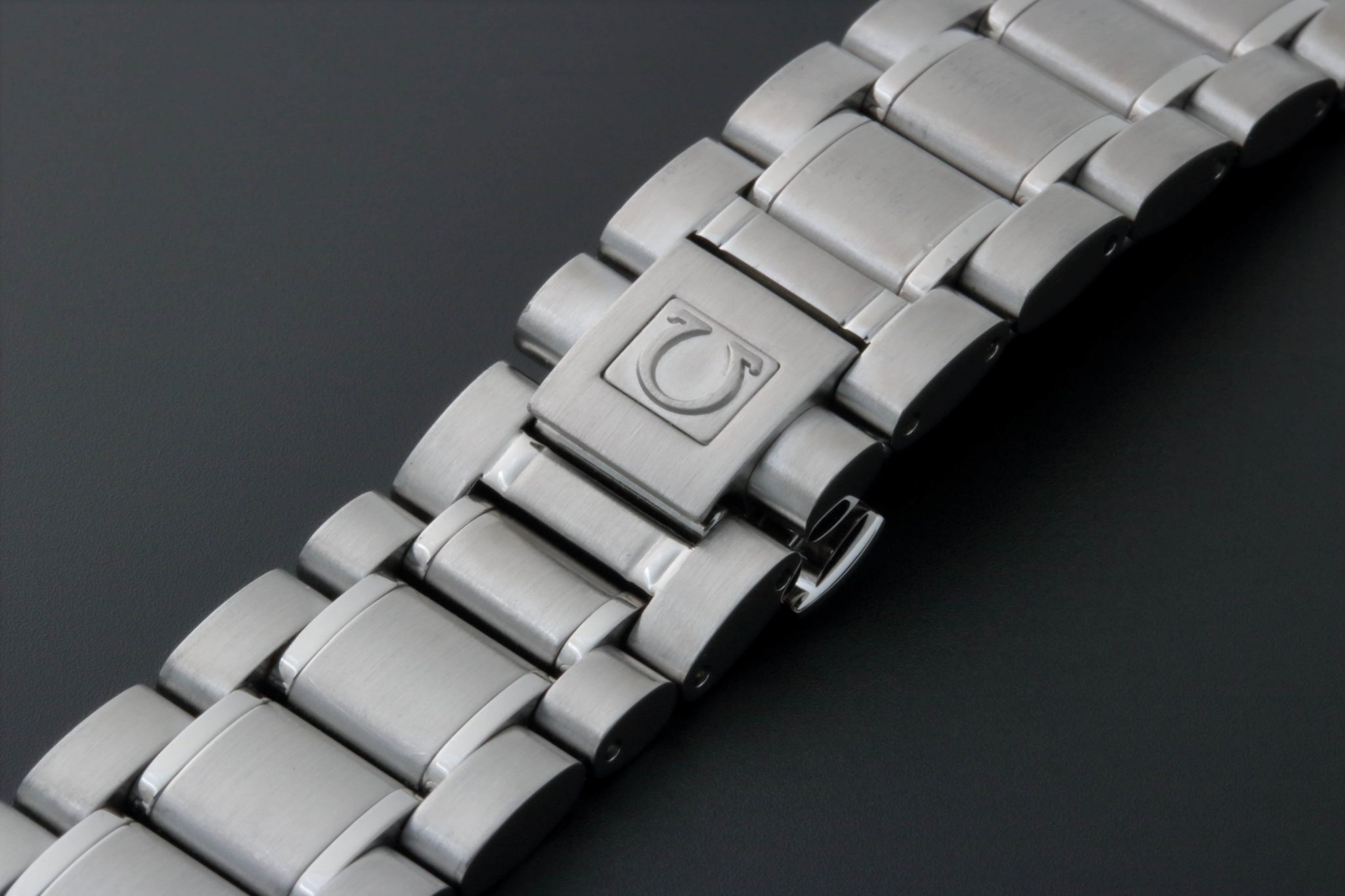 Lot #3633 – Omega Speedmaster Watch Bracelet 1562/850 Lot #3633 – Omega Speedmaster Watch Bracelet 1562/850 Omega Lot #3633 – Omega Speedmaster Watch Bracelet 1562/850 Omega Omega 1562/850