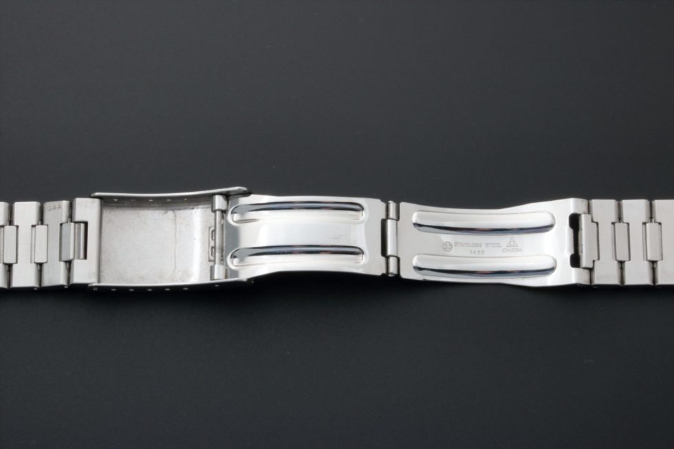 Omega Speedmaster Watch Bracelet 18MM 1469/811 – Baer Bosch Auctioneers