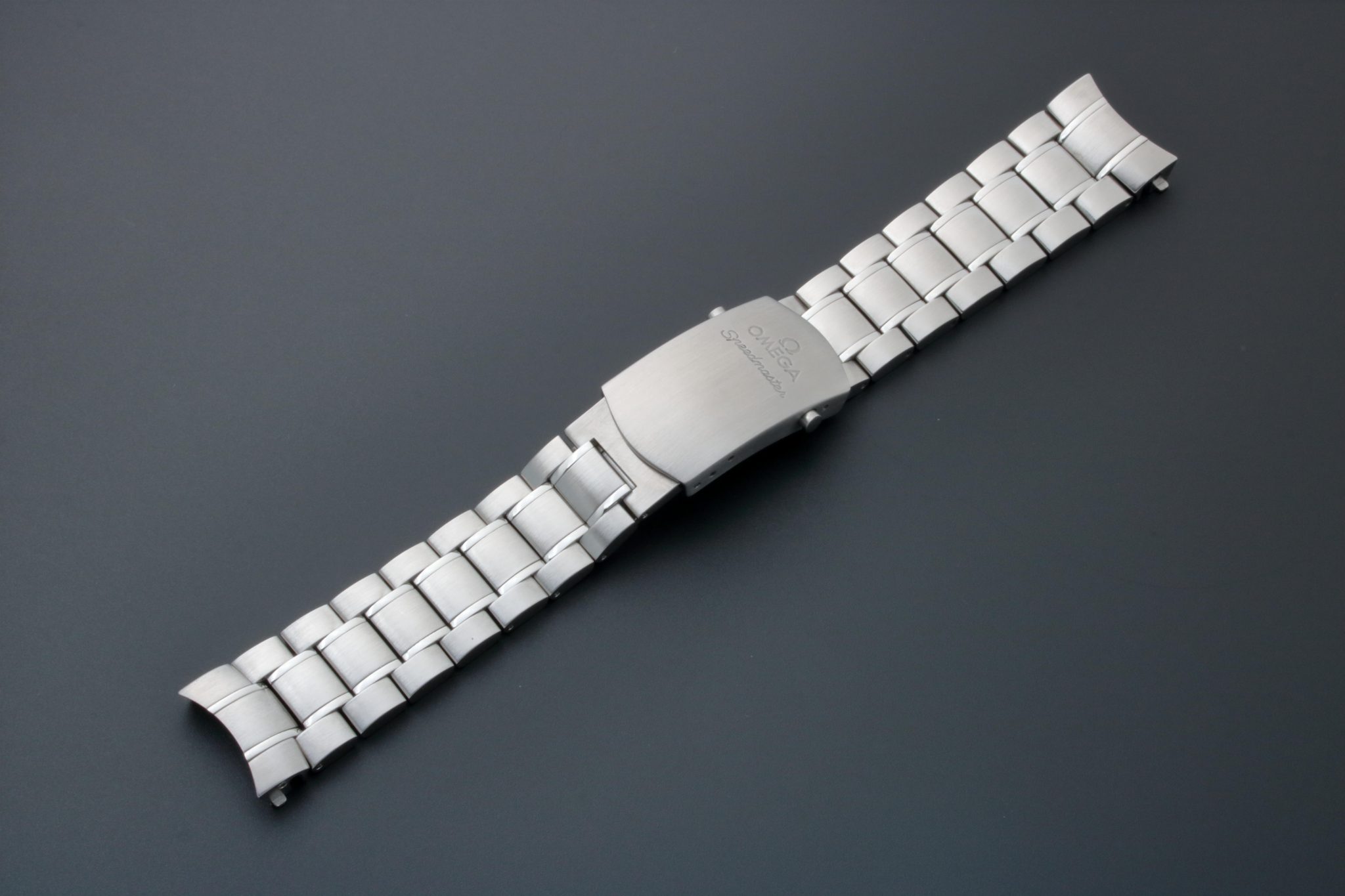 Lot #3637 – Omega Speedmaster Watch Bracelet 1564/975 19MM Lot #3637 – Omega Speedmaster Watch Bracelet 1564/975 19MM Omega Lot #3637 – Omega Speedmaster Watch Bracelet 1564/975 19MM Omega Omega 1564/975