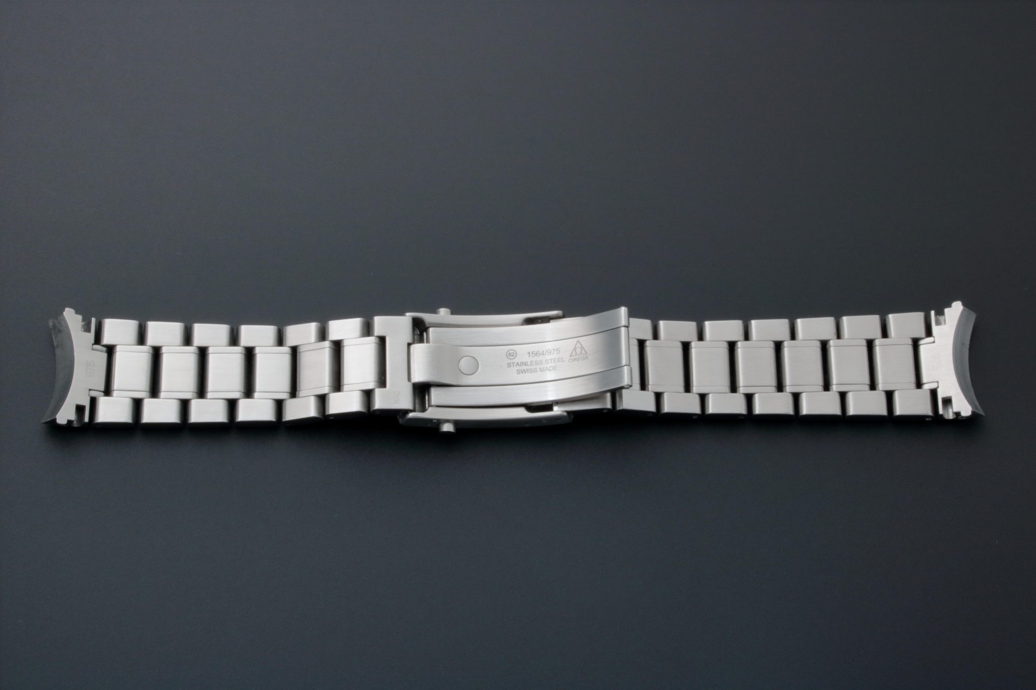 Lot #3637 – Omega Speedmaster Watch Bracelet 1564/975 19MM Lot #3637 – Omega Speedmaster Watch Bracelet 1564/975 19MM Omega Lot #3637 – Omega Speedmaster Watch Bracelet 1564/975 19MM Omega Omega 1564/975