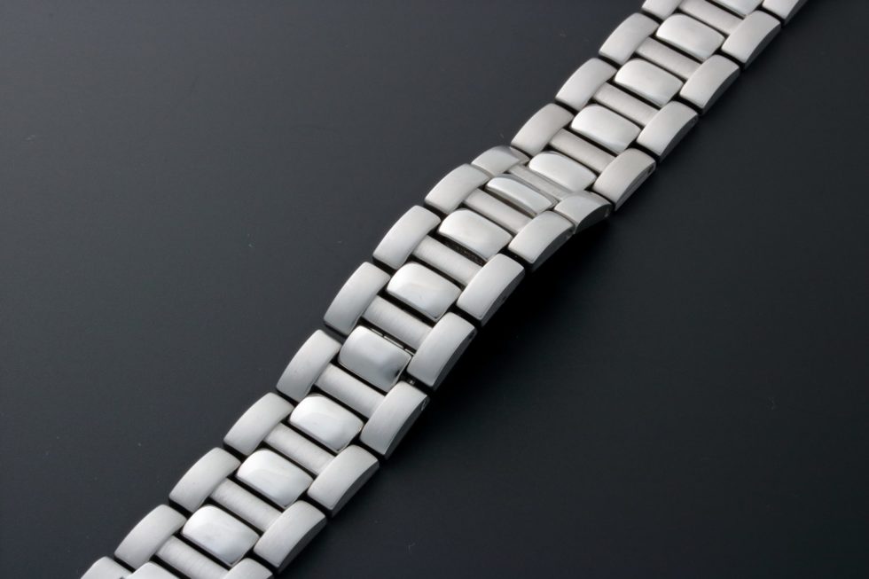 Cartier Pasha Chronograph Watch Bracelet 18MM / 157MM – Baer & Bosch Auctioneers