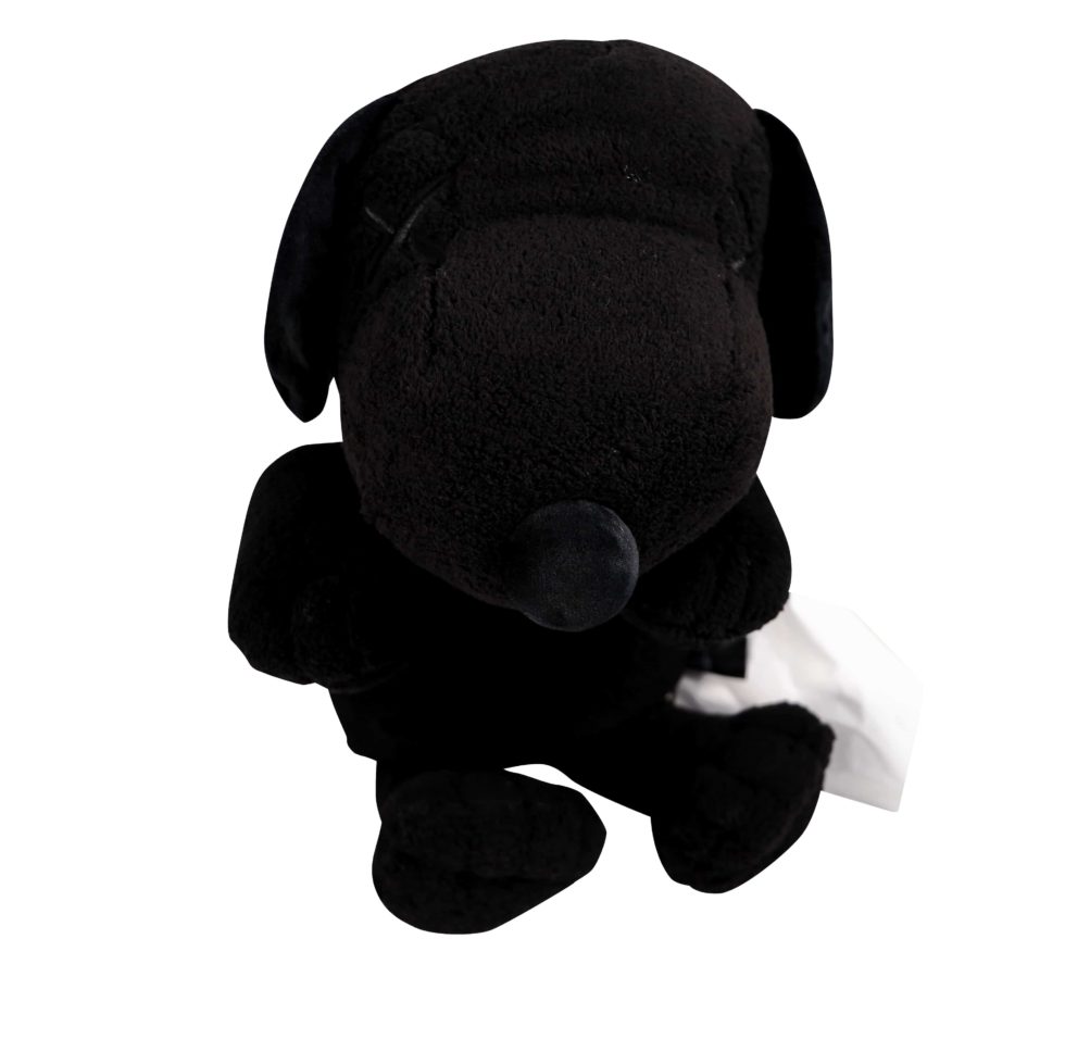 KAWS Peanuts Snoopy Plush Black – Baer & Bosch Toy Auctions