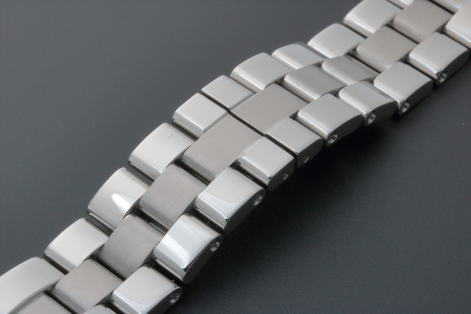 Lot #12948 – Cartier Roadster Watch Bracelet 20MM Rare Lot #12948 – Cartier Roadster Watch Bracelet 20MM Rare Cartier Lot #12948 – Cartier Roadster Watch Bracelet 20MM Rare Cartier Cartier