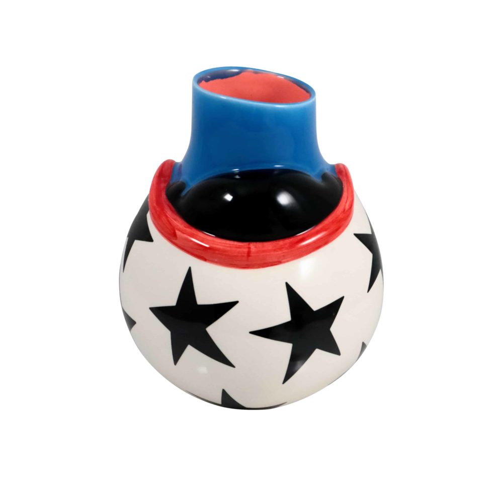 HB29-018 – Piet Parra The Upside Down Face Vase Helmet Sculpture – Baer & Bosch Auctions
