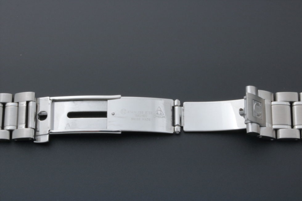 5694 Omega Speedmaster Watch Bracelet 1562 850 18mm – Baer & Bosch Auctioneers
