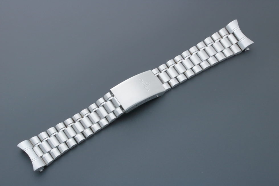 5696 Omega Dynamic Chronograph Watch Bracelet 1571 871 20mm – Baer & Bosch Auctioneers