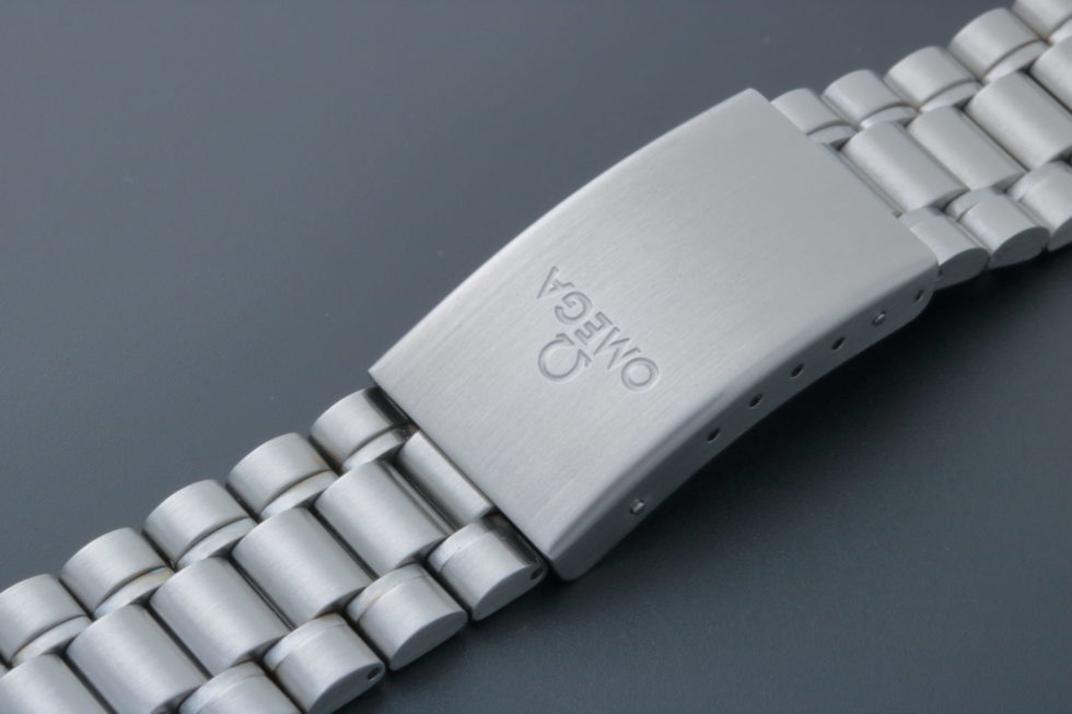 5696 Omega Dynamic Chronograph Watch Bracelet 1571 871 20mm – Baer & Bosch Auctioneers