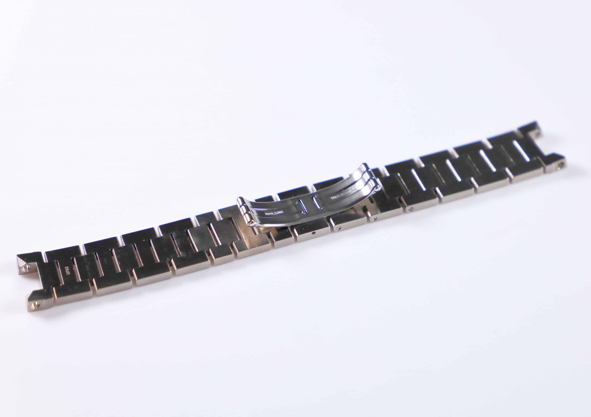 Lot #6371 – Cartier Pasha C Chronograph 18MM Watch Bracelet Lot #6371 – Cartier Pasha C Chronograph 18MM Watch Bracelet Cartier Lot #6371 – Cartier Pasha C Chronograph 18MM Watch Bracelet Cartier Cartier Watch Parts