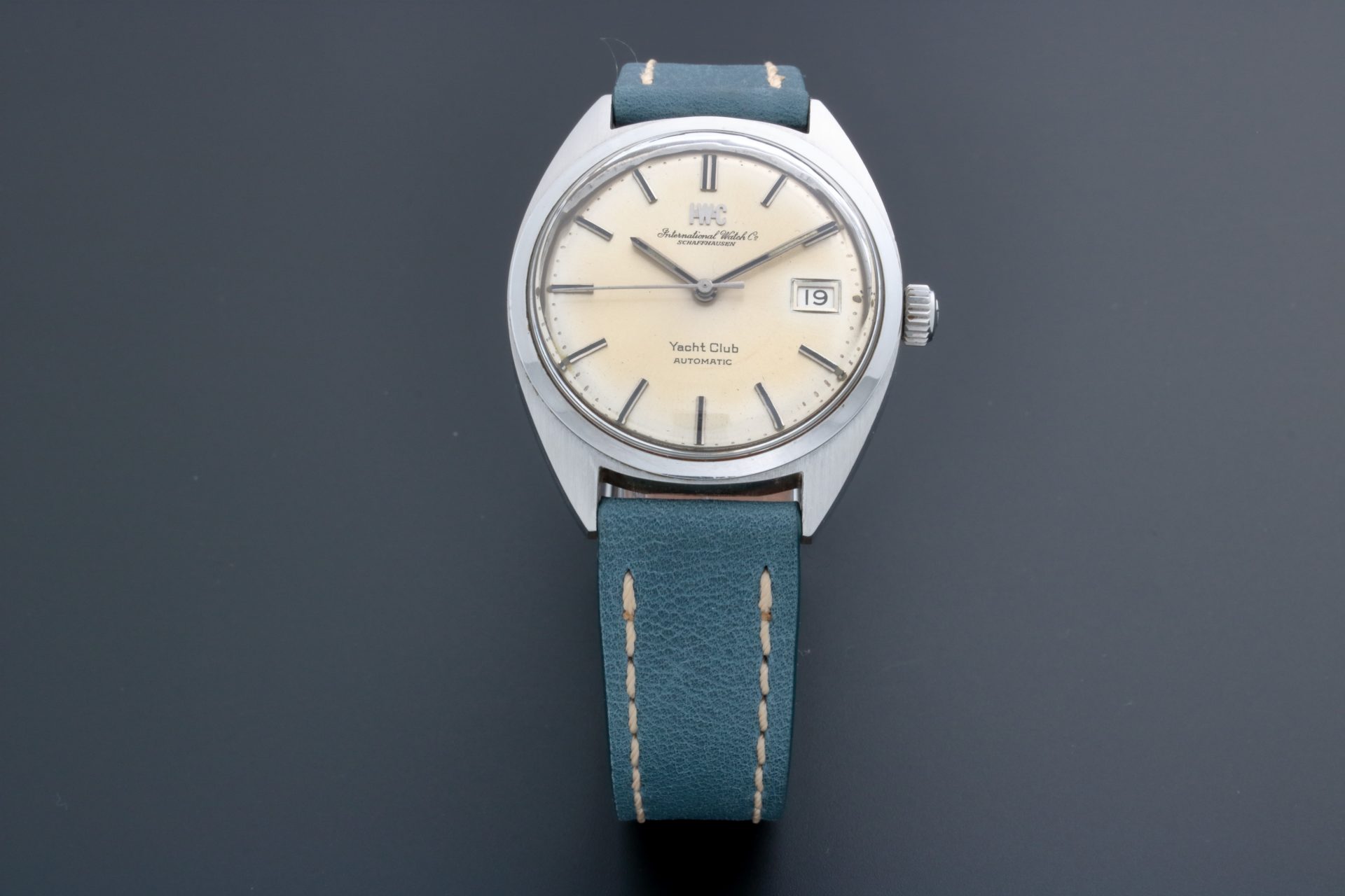 Lot #8932 – Vintage IWC R810 Yacht Club Automatic Watch Lot #8932 – Vintage IWC R810 Yacht Club Automatic Watch IWC Lot #8932 – Vintage IWC R810 Yacht Club Automatic Watch IWC International Watch Co