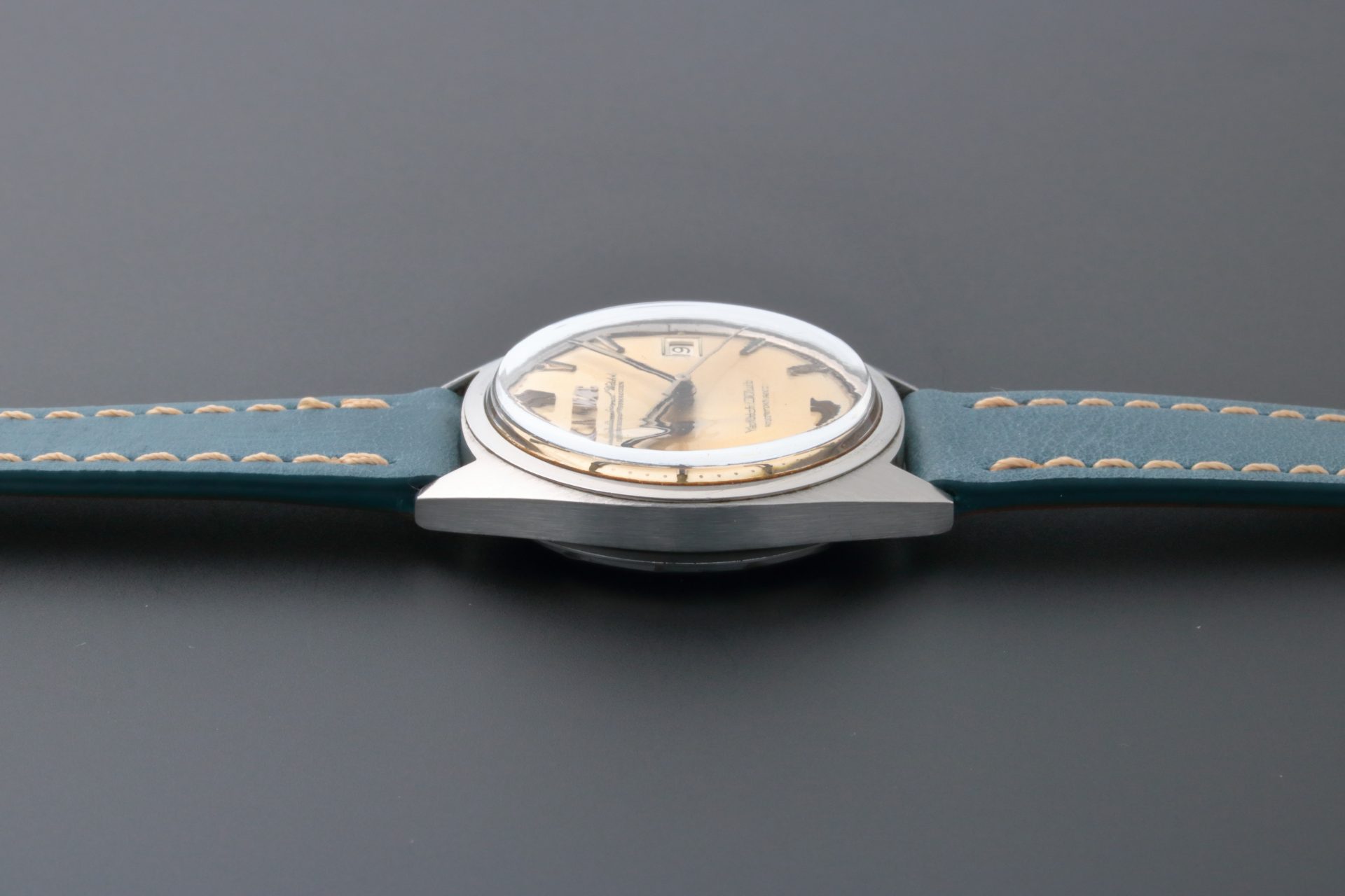 Lot #8932 – Vintage IWC R810 Yacht Club Automatic Watch Lot #8932 – Vintage IWC R810 Yacht Club Automatic Watch IWC Lot #8932 – Vintage IWC R810 Yacht Club Automatic Watch IWC International Watch Co