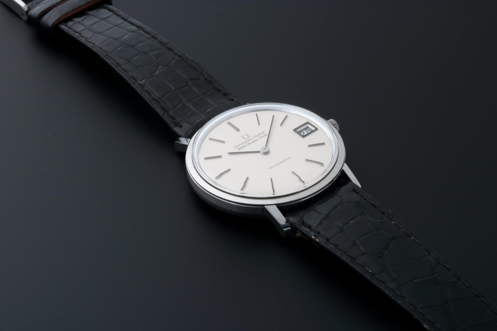 Lot #8929 – Universal Geneve White Shadow Date Vintage NOS Watch Rare Lot #8929 – Universal Geneve White Shadow Date Vintage NOS Watch Rare Universal Geneve Lot #8929 – Universal Geneve White Shadow Date Vintage NOS Watch Rare Universal Geneve Universal Geneve