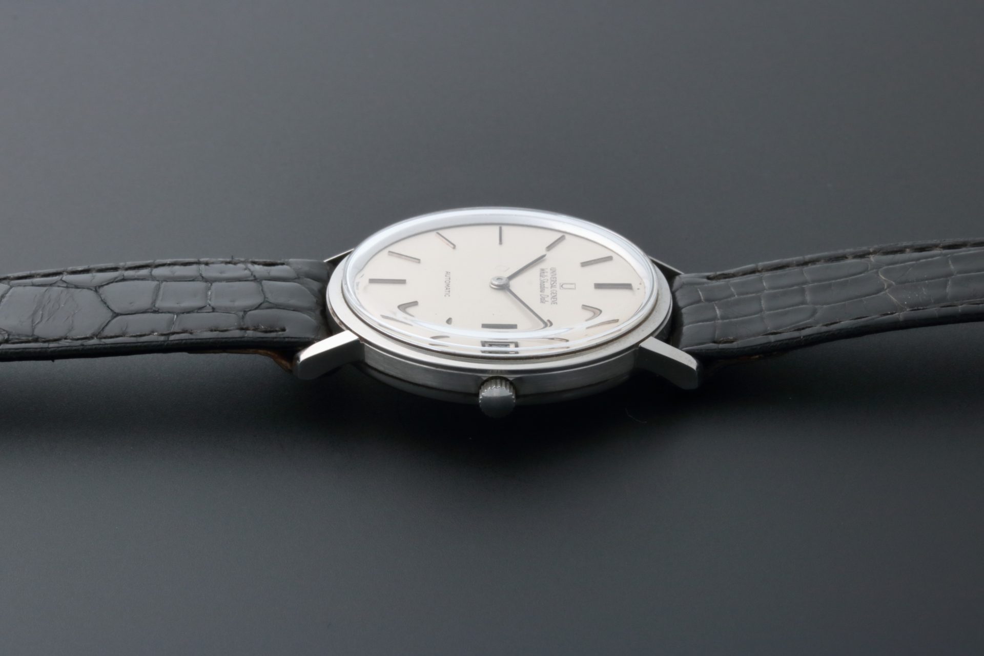 Lot #8929 – Universal Geneve White Shadow Date Vintage NOS Watch Rare Lot #8929 – Universal Geneve White Shadow Date Vintage NOS Watch Rare Universal Geneve Lot #8929 – Universal Geneve White Shadow Date Vintage NOS Watch Rare Universal Geneve Universal Geneve