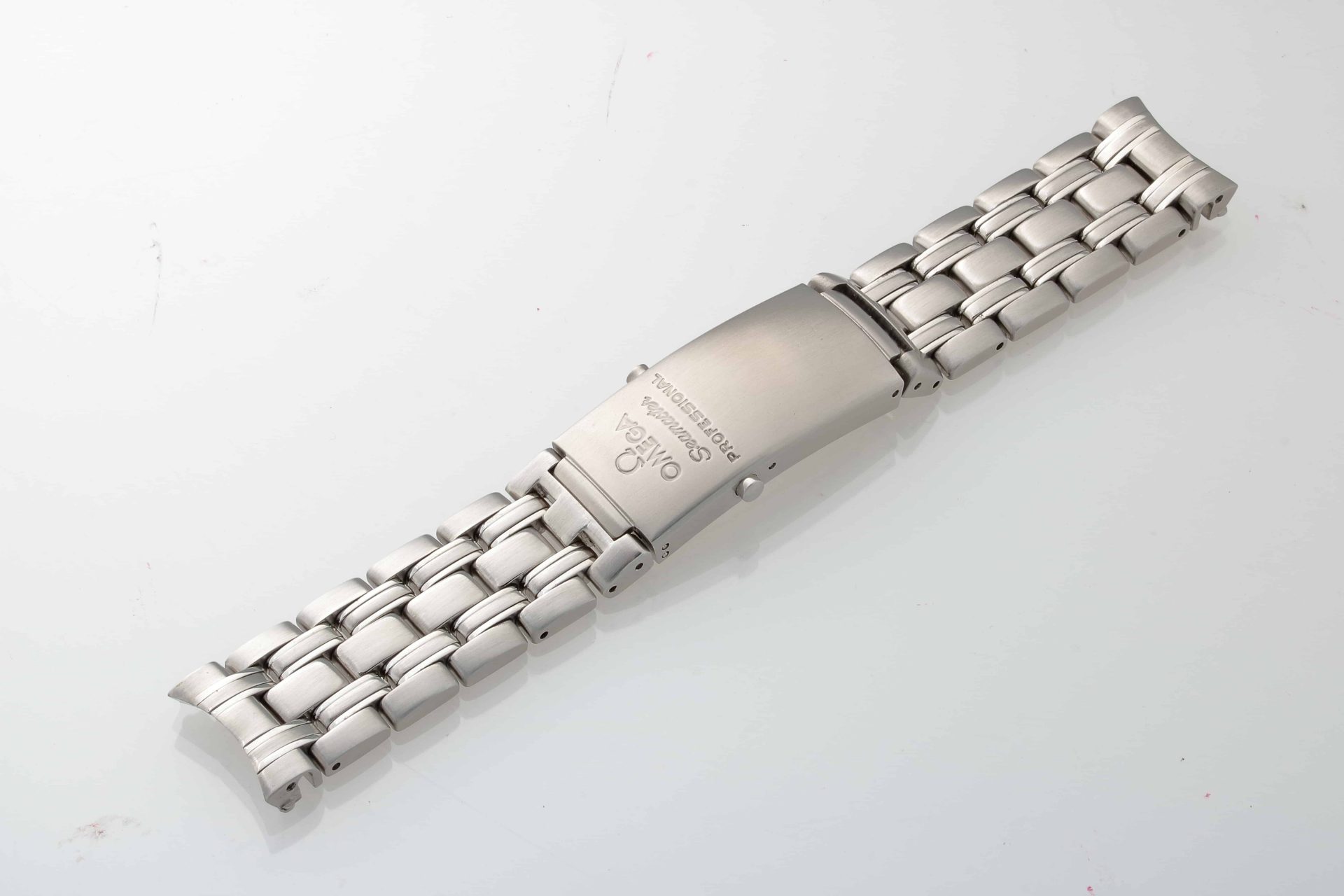 Lot #8999 – Omega Seamaster Professional 18MM Watch Bracelet 1502/824 Lot #8999 – Omega Seamaster Professional 18MM Watch Bracelet 1502/824 1502/824 Lot #8999 – Omega Seamaster Professional 18MM Watch Bracelet 1502/824 1502/824 Omega 1502/824