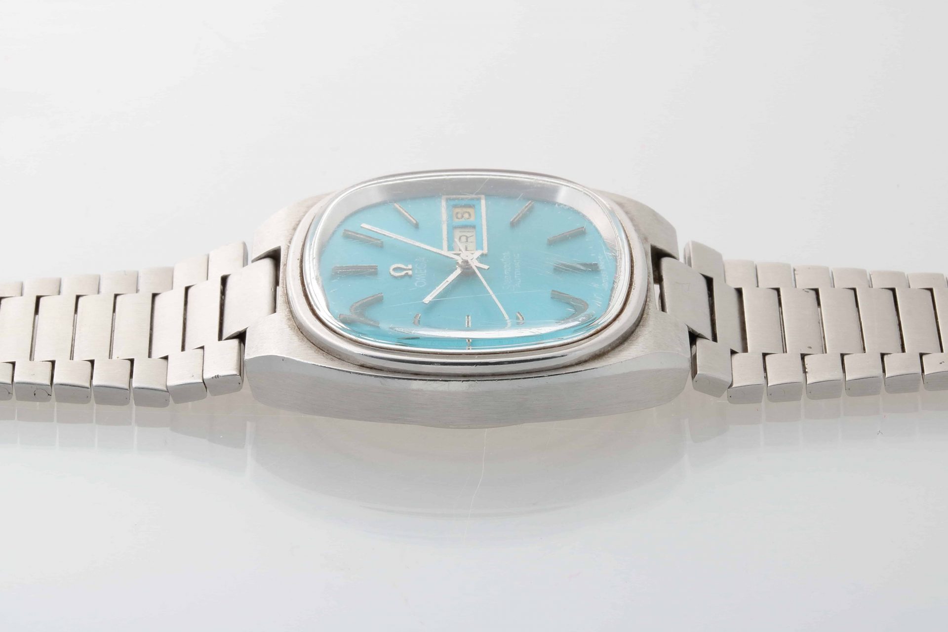 Lot #13137 – Omega Seamaster Day Date Blue Dial Watch Vintage Lot #13137 – Omega Seamaster Day Date Blue Dial Watch Vintage 166.0211 Lot #13137 – Omega Seamaster Day Date Blue Dial Watch Vintage 166.0211 Omega Band 1286/249