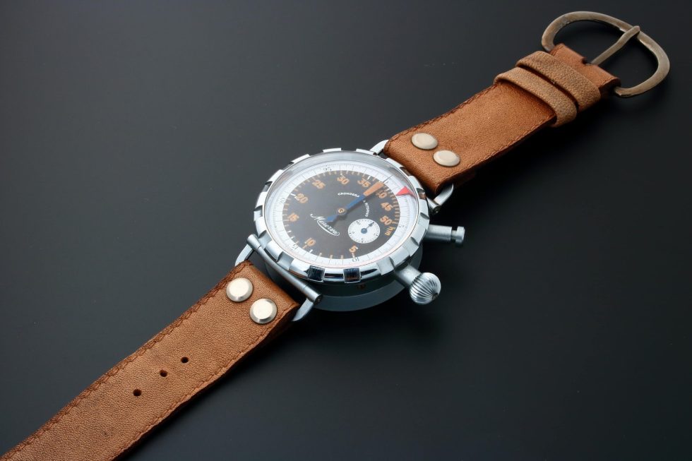 HB31-035 – Minerva Cronografo a Ritorno WWII Military Pilot Watch Rare Unusual Oversize – Baer & Bosch Auctions