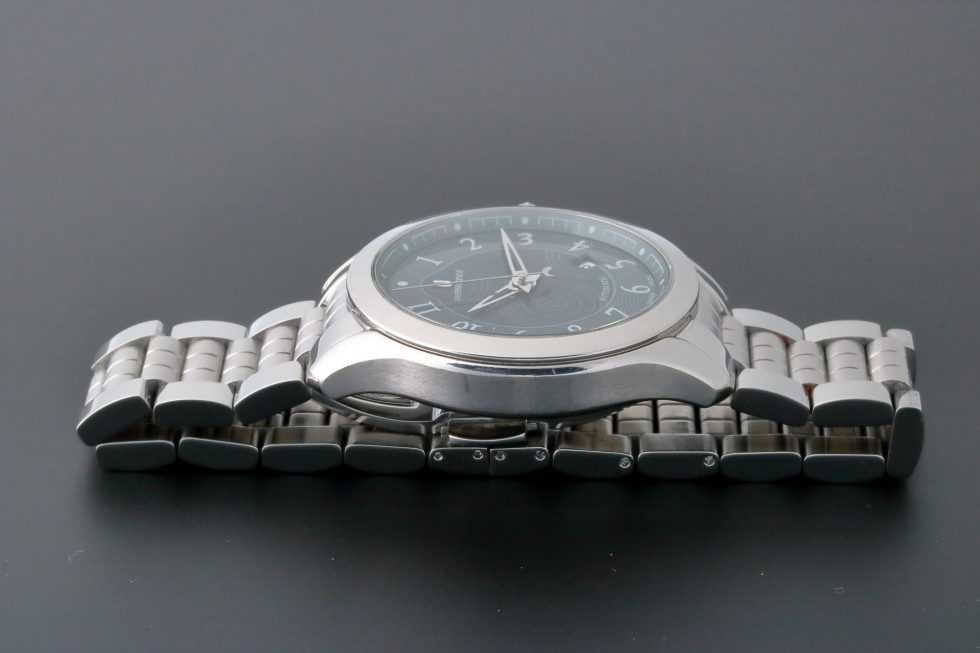 12153 Universal Geneve 871.101 Automatic Date Watch – Baer & Bosch