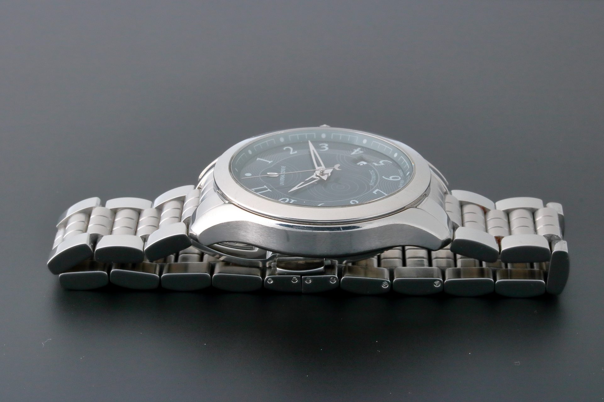 Lot #13309 – Universal Geneve 871.101 Automatic Date Watch Lot #13309 – Universal Geneve 871.101 Automatic Date Watch 871.101 Lot #13309 – Universal Geneve 871.101 Automatic Date Watch 871.101 Universal Geneve