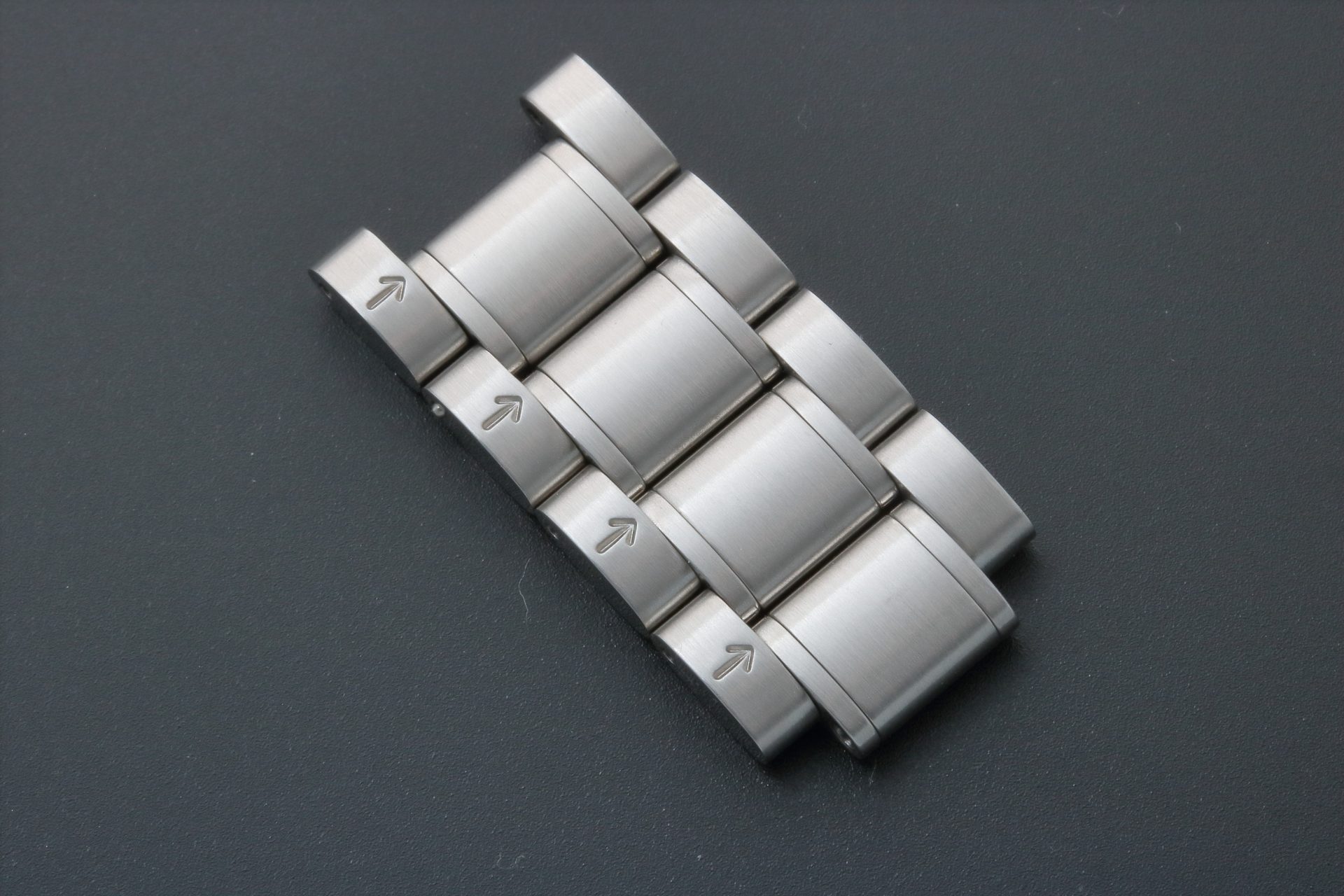 Lot #12915 – Omega Speedmaster Bracelet Watch Links 1563/850 Parts Lot #12915 – Omega Speedmaster Bracelet Watch Links 1563/850 Parts Omega Lot #12915 – Omega Speedmaster Bracelet Watch Links 1563/850 Parts Omega Omega