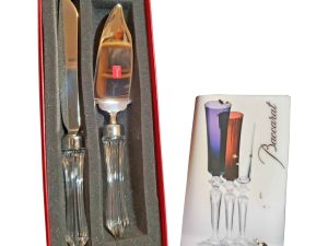 Lot #14669 – Baccarat Cake Server & Knife Set Crystal Handles Signed Mathias NIB Accessories Baccarat