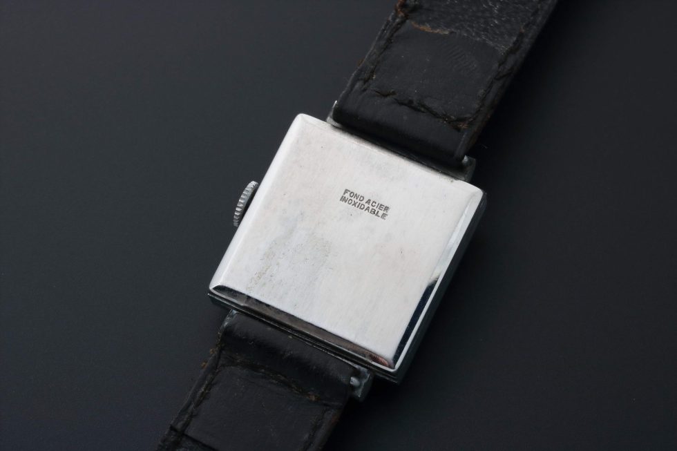 Lot 14693 – Vintage Gents Consul Fancy Shrouded Lugs Watch – Baer & Bosch Watch Auctions