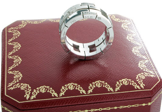 Lot #HB31-023 – Cartier Baiser Dragon 18K White Gold Diamonds Ring Lot #HB31-023 – Cartier Baiser Dragon 18K White Gold Diamonds Ring Jewelry Lot #HB31-023 – Cartier Baiser Dragon 18K White Gold Diamonds Ring Jewelry Cartier