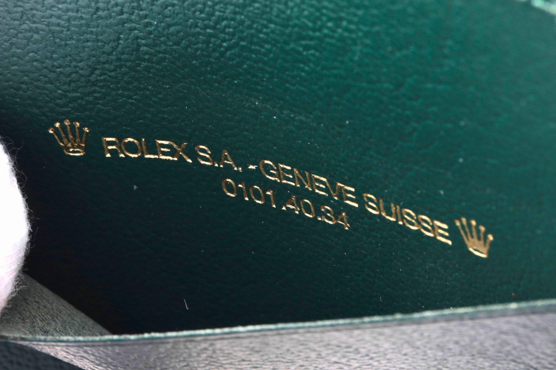 Lot #HB31-019 – Vintage Rolex Green Leather Card Holder Wallet Lot #HB31-019 – Vintage Rolex Green Leather Card Holder Wallet Rolex Lot #HB31-019 – Vintage Rolex Green Leather Card Holder Wallet Rolex Card Holder