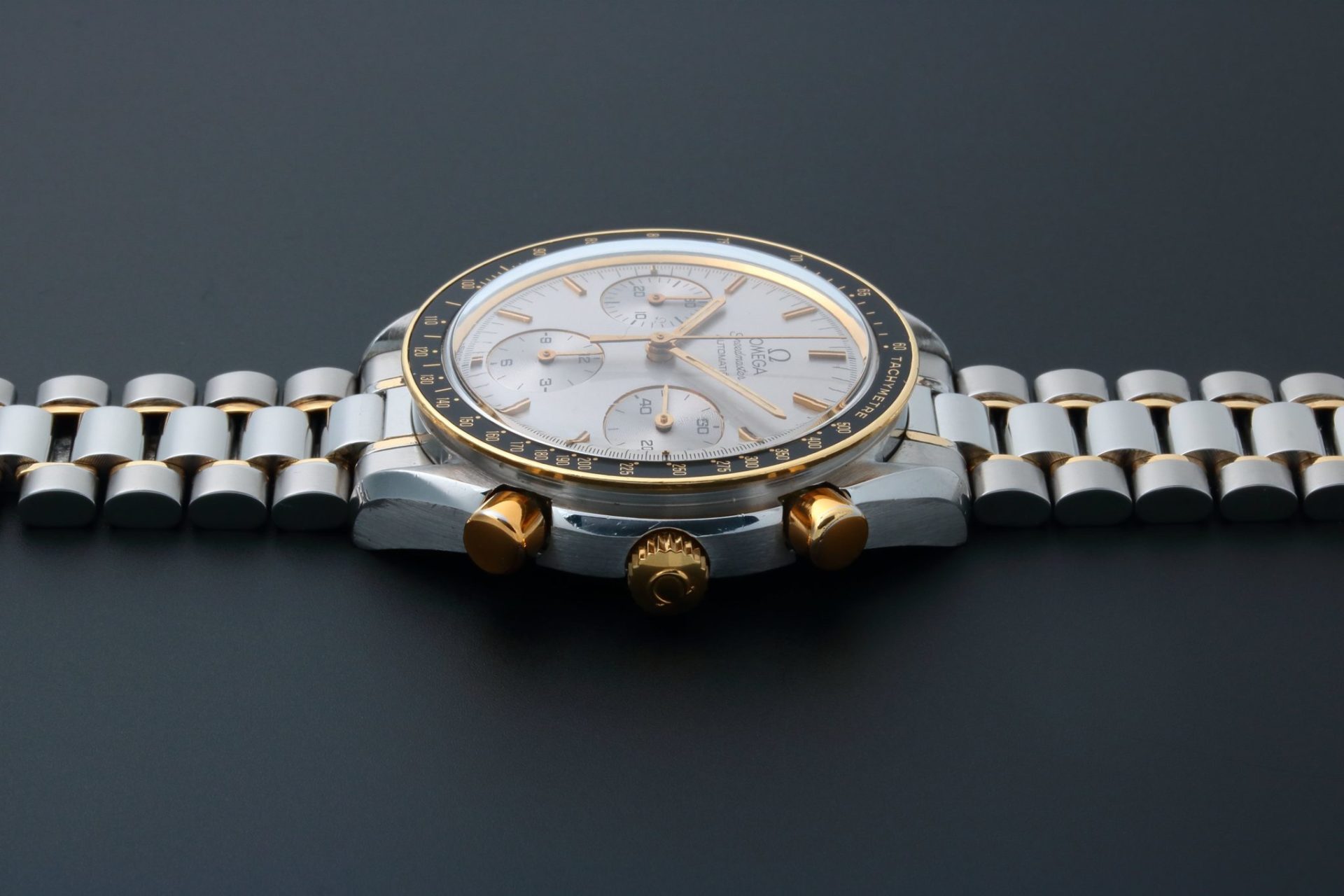 Lot #AN4906 – Rare Omega Speedmaster Tutone Watch with Silver Dial 175.0032 Lot #AN4906 – Rare Omega Speedmaster Tutone Watch with Silver Dial 175.0032 Watches Lot #AN4906 – Rare Omega Speedmaster Tutone Watch with Silver Dial 175.0032 Watches