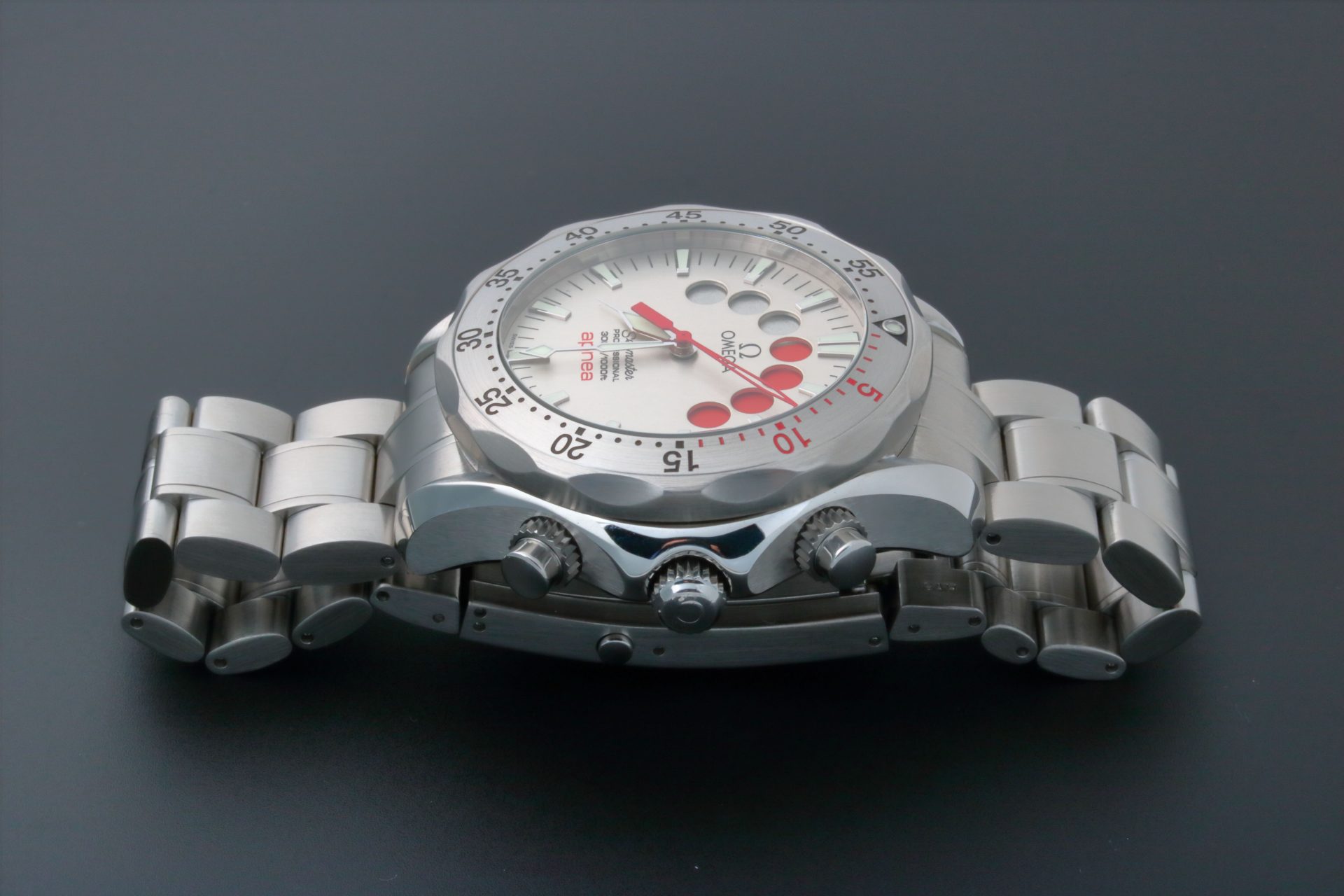Lot #AN3861 – Omega Seamaster Professional Jacques Mayol Apnea Watch 2595.30 Lot #AN3861 – Omega Seamaster Professional Jacques Mayol Apnea Watch 2595.30 Watches Lot #AN3861 – Omega Seamaster Professional Jacques Mayol Apnea Watch 2595.30 Watches Omega