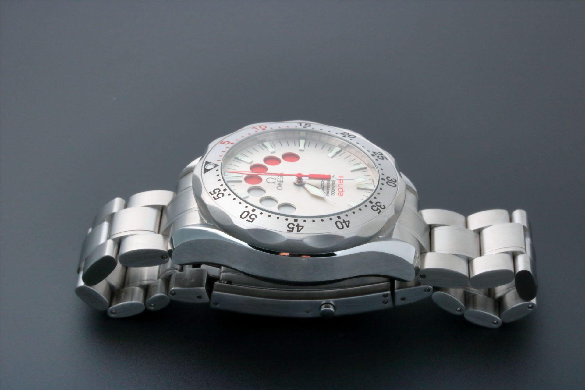 Lot #AN3861 – Omega Seamaster Professional Jacques Mayol Apnea Watch 2595.30 Lot #AN3861 – Omega Seamaster Professional Jacques Mayol Apnea Watch 2595.30 Watches Lot #AN3861 – Omega Seamaster Professional Jacques Mayol Apnea Watch 2595.30 Watches Omega