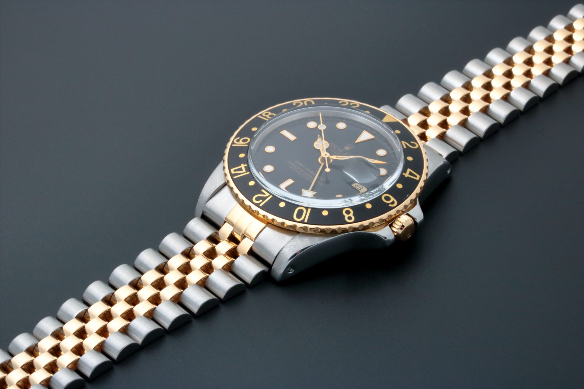 Lot #AN3911 – Rolex GMT Master Tutone Watch 16753 Lot #AN3911 – Rolex GMT Master Tutone Watch 16753 Watches Lot #AN3911 – Rolex GMT Master Tutone Watch 16753 Watches Acquire Now