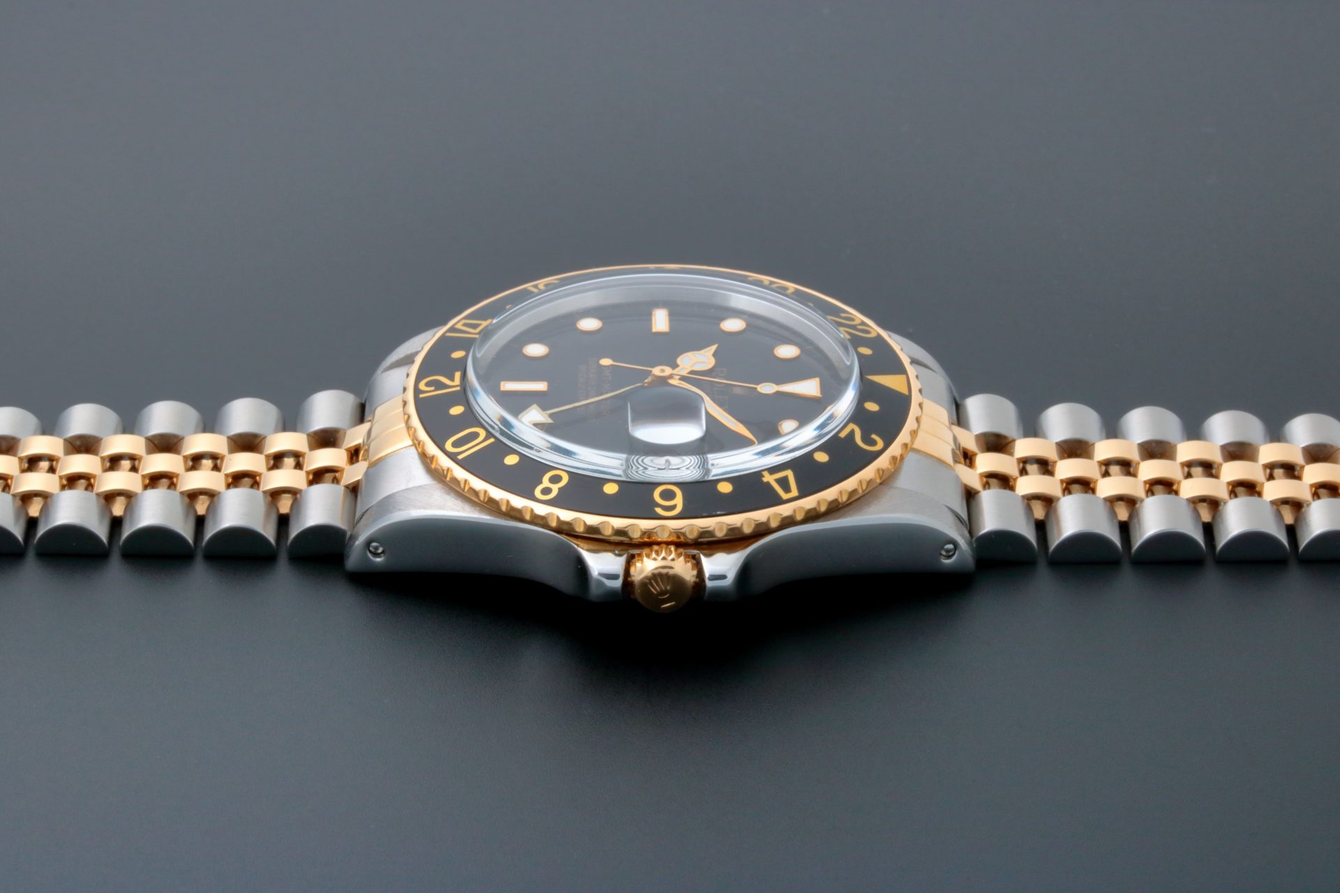 Lot #AN3911 – Rolex GMT Master Tutone Watch 16753 Lot #AN3911 – Rolex GMT Master Tutone Watch 16753 Watches Lot #AN3911 – Rolex GMT Master Tutone Watch 16753 Watches Acquire Now