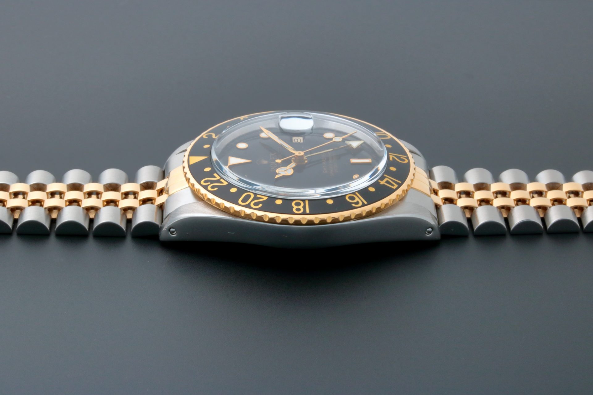 Lot #AN3911 – Rolex GMT Master Tutone Watch 16753 Lot #AN3911 – Rolex GMT Master Tutone Watch 16753 Watches Lot #AN3911 – Rolex GMT Master Tutone Watch 16753 Watches Acquire Now