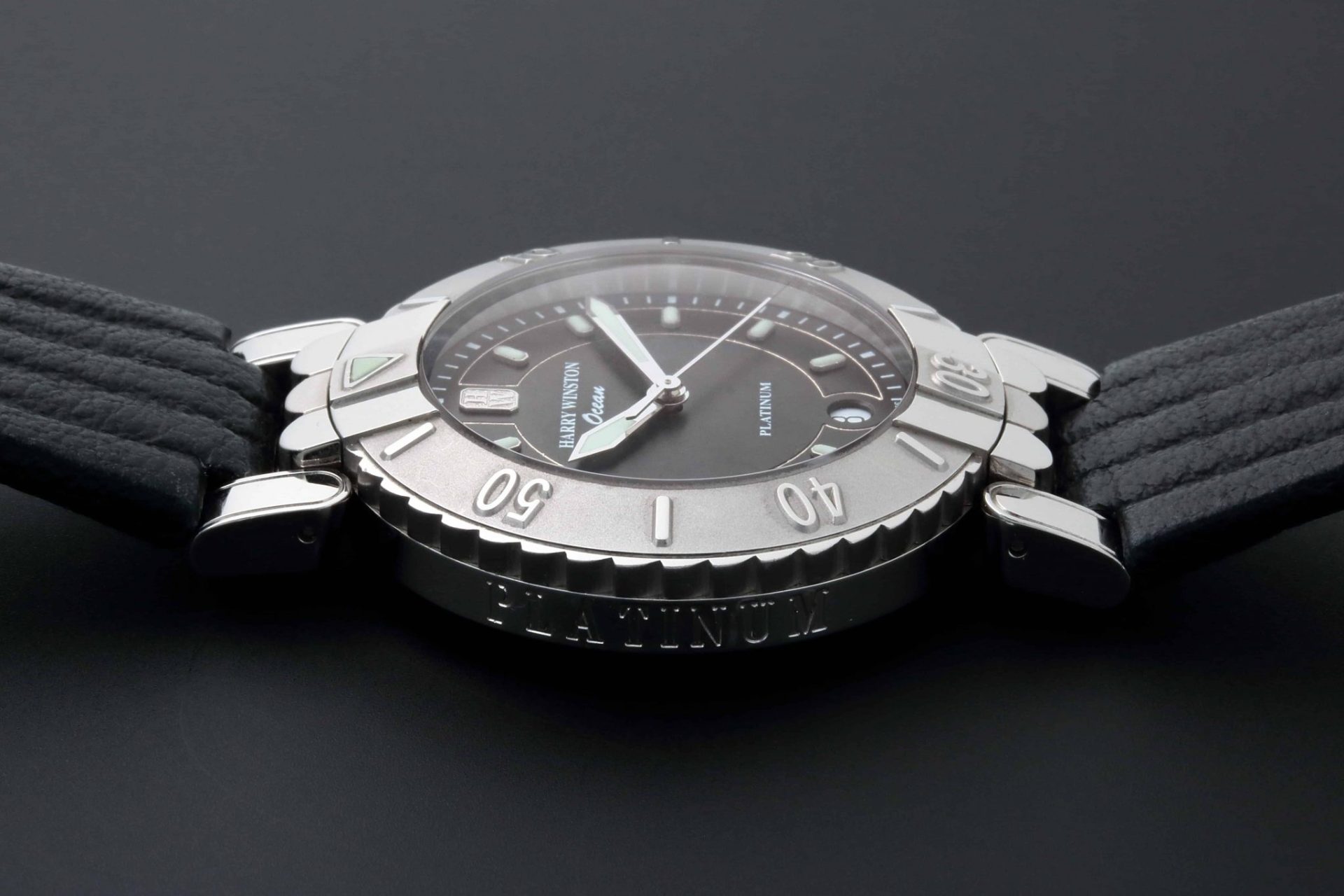 Lot #AN03 – Harry Winston Ocean Submariner Date Watch 400MADV39P Lot #AN03 – Harry Winston Ocean Submariner Date Watch 400MADV39P Harry Winston Lot #AN03 – Harry Winston Ocean Submariner Date Watch 400MADV39P Harry Winston Harry Winston 400MADV39P