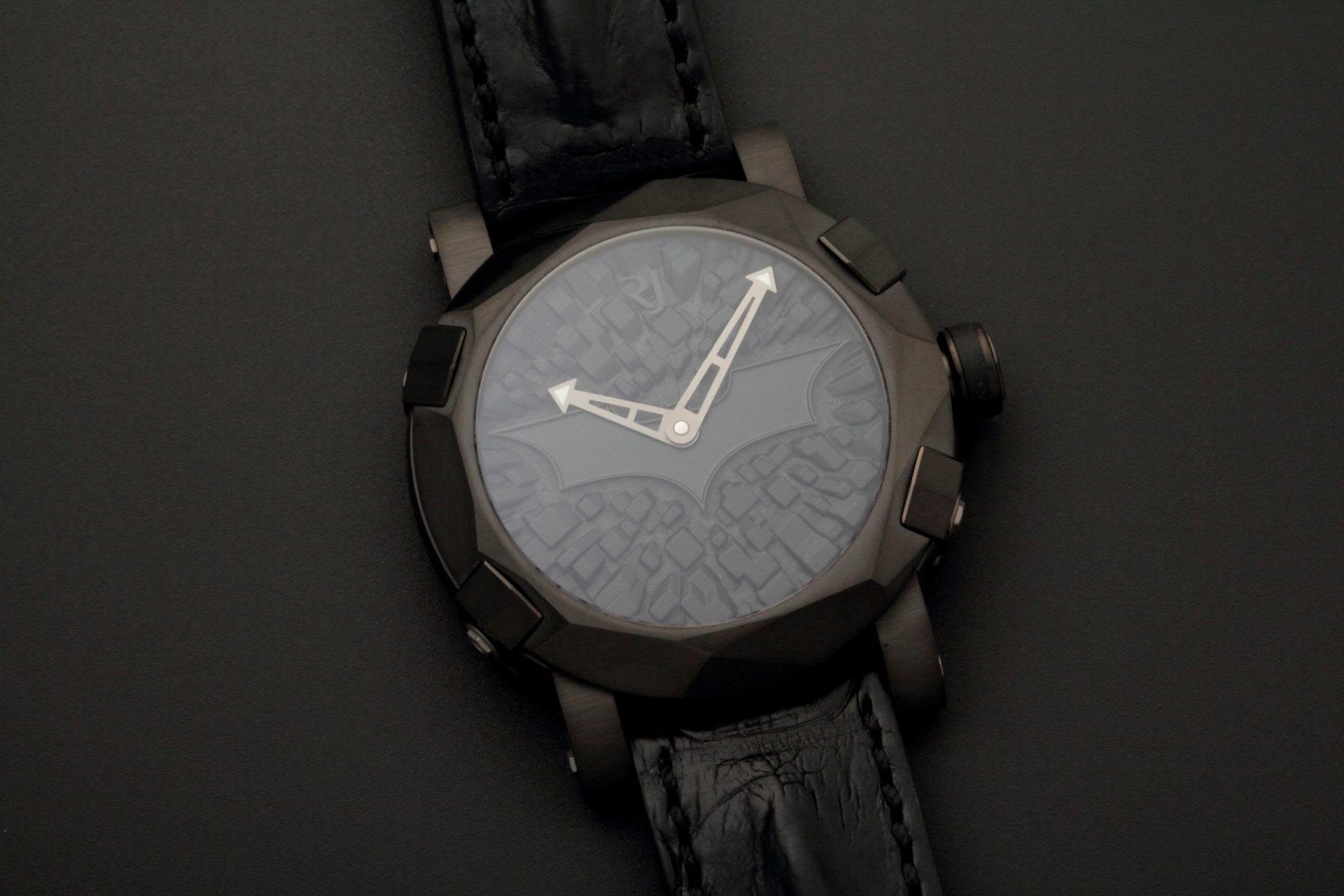 Lot #AN0882 -ROMAIN JEROME BATMAN DNA GOTHAM CITY WATCH RJ.T.AU.WB.001.02 Lot #AN0882 -ROMAIN JEROME BATMAN DNA GOTHAM CITY WATCH RJ.T.AU.WB.001.02 Watches Lot #AN0882 -ROMAIN JEROME BATMAN DNA GOTHAM CITY WATCH RJ.T.AU.WB.001.02 Watches Acquire Now