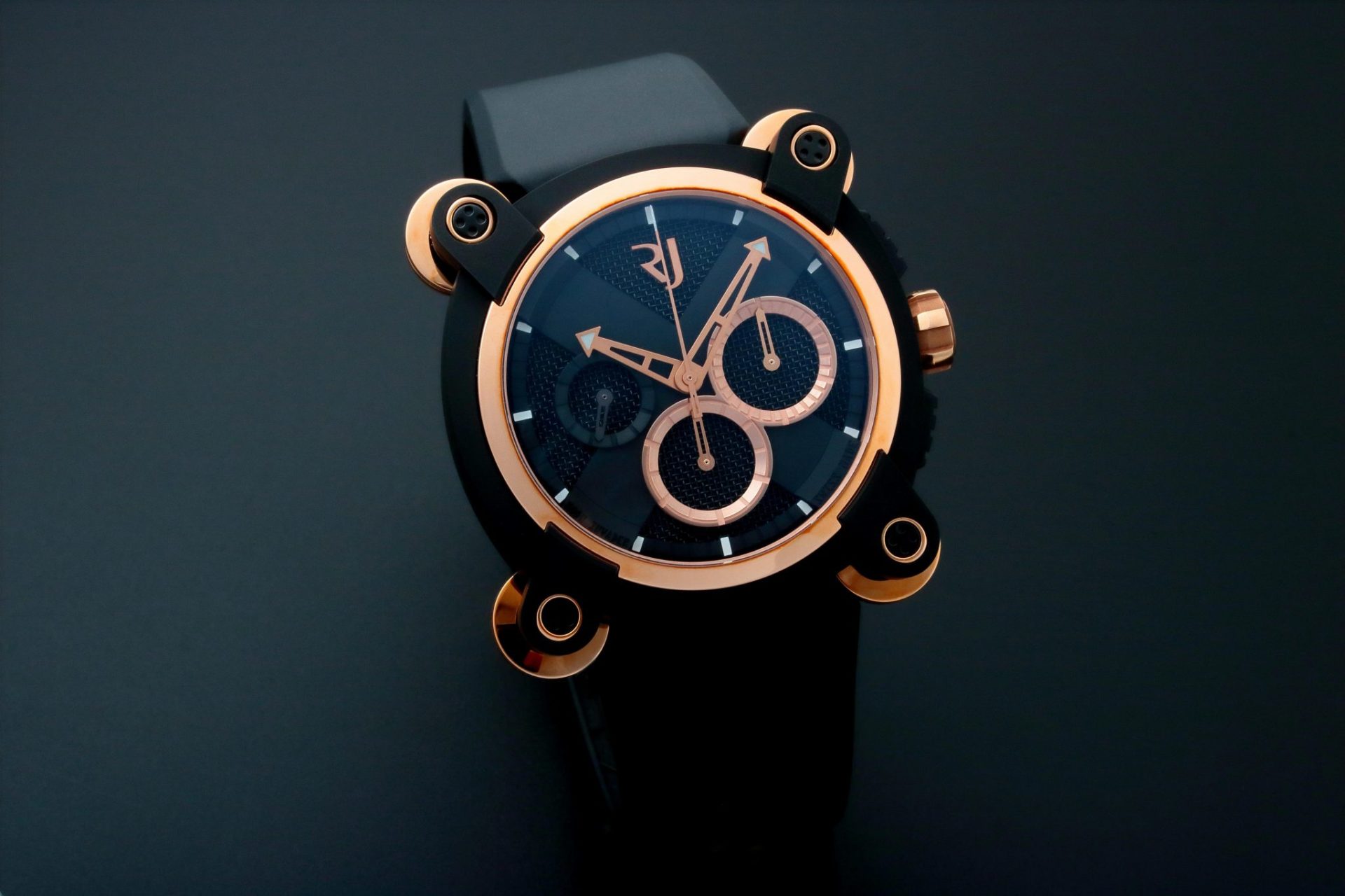 Lot #AN1937 -ROMAIN JEROME MOON INVADER RED METAL CHRONOGRAPH WATCH RJ.M.CH.IN.004.02 Lot #AN1937 -ROMAIN JEROME MOON INVADER RED METAL CHRONOGRAPH WATCH RJ.M.CH.IN.004.02 Watches Lot #AN1937 -ROMAIN JEROME MOON INVADER RED METAL CHRONOGRAPH WATCH RJ.M.CH.IN.004.02 Watches