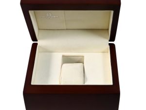Private: Lot #AN3528 – Universal Geneve Watch Box Watch Parts & Boxes Universal Geneve