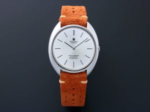 Lot #AN4943 – Universal Geneve White Shadow Watch 866101 Watches